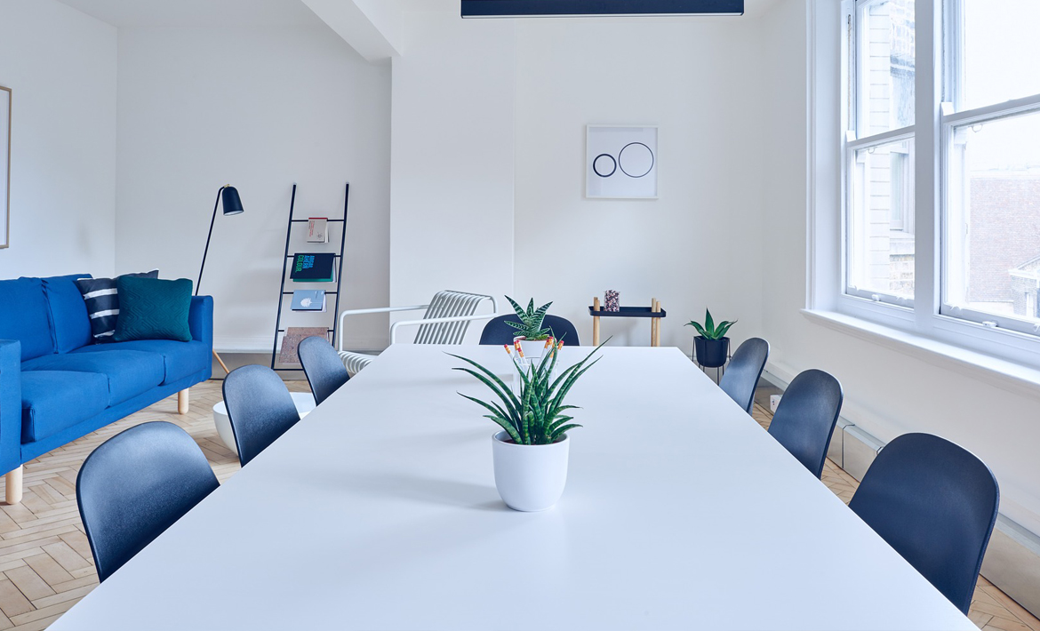 Less is more, Office decoration Tips